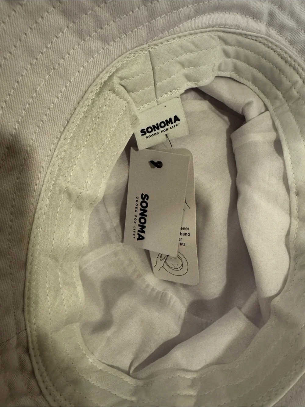 NWT  White adult Sun' Bucket Hat
